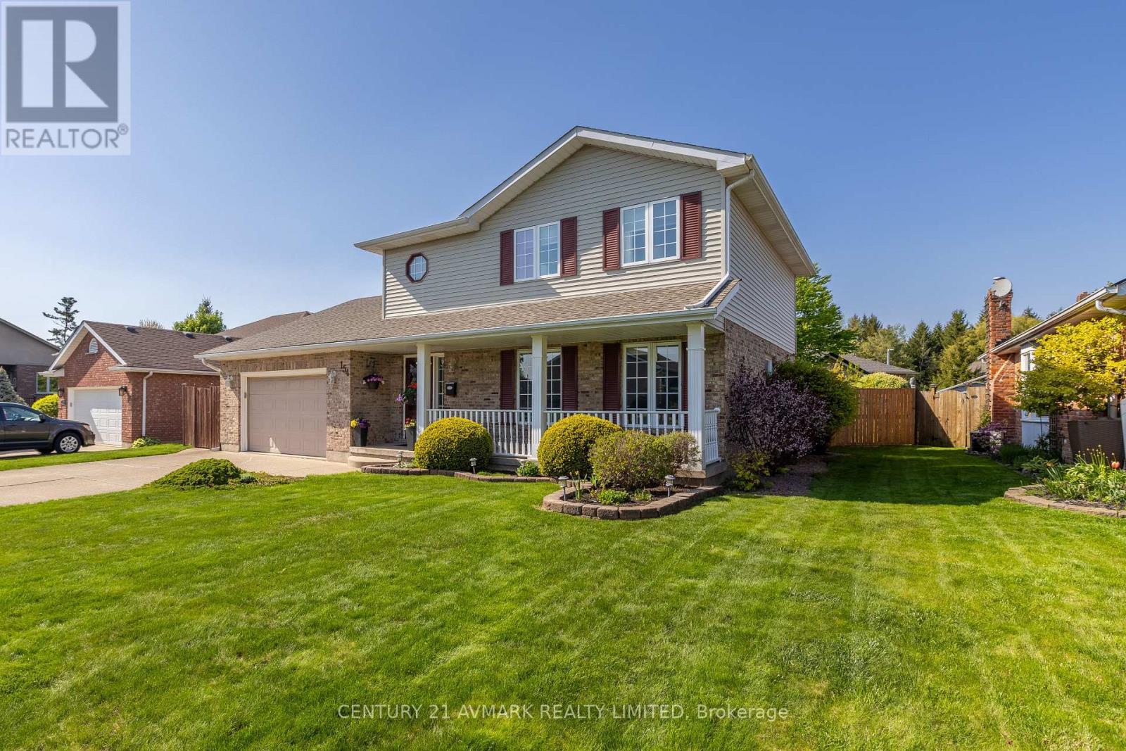 Property Photo:  154 Michael Drive  ON L3C 7B7 