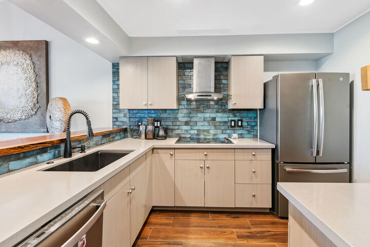 Property Photo:  462 Sunningdale Drive  CA 92270 