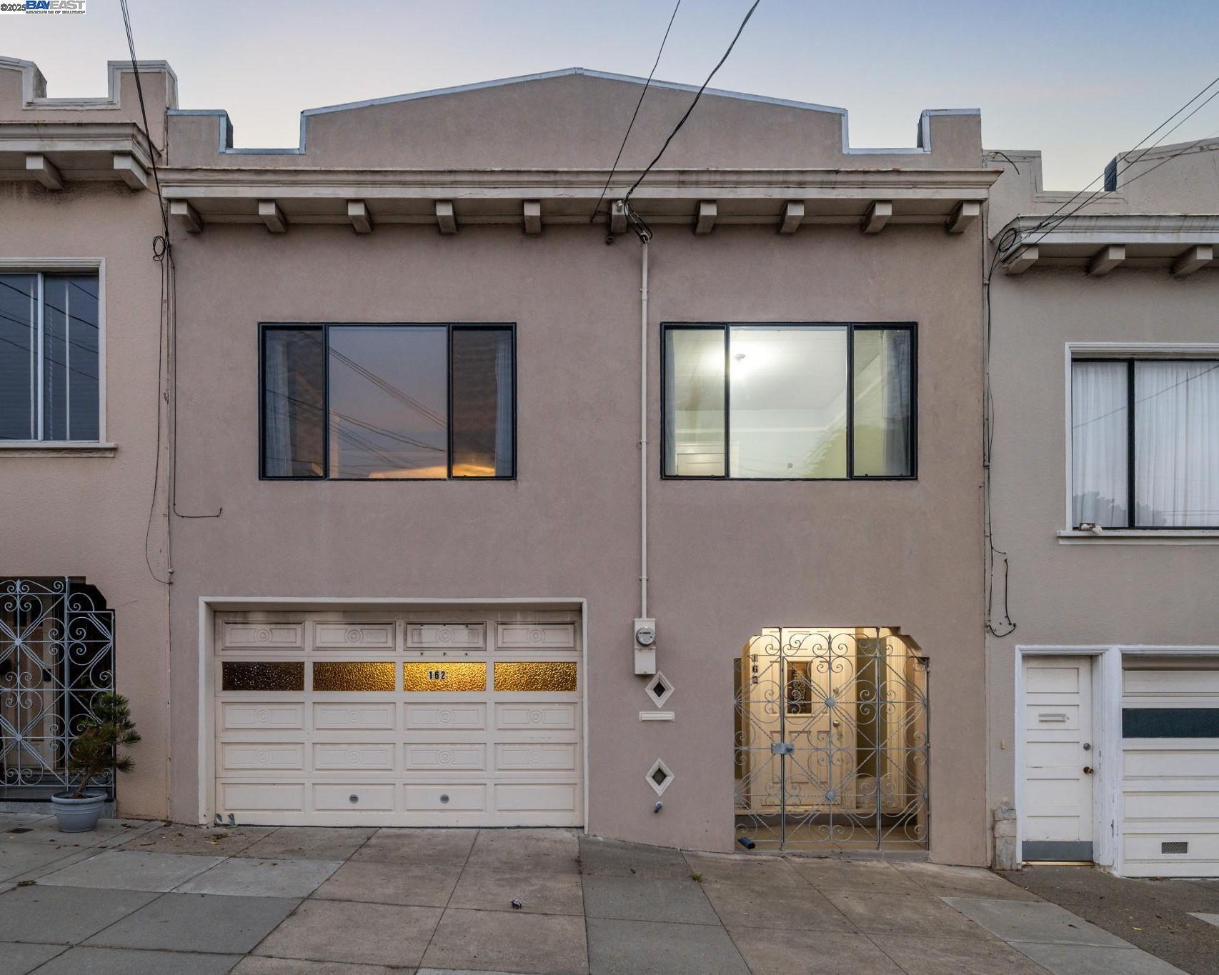 Property Photo: 162 Madrid St CA 94112