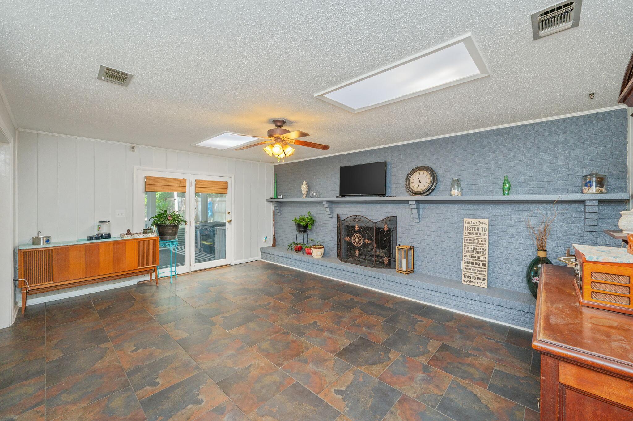 Property Photo:  10 Lake Lorraine Circle  FL 32579 