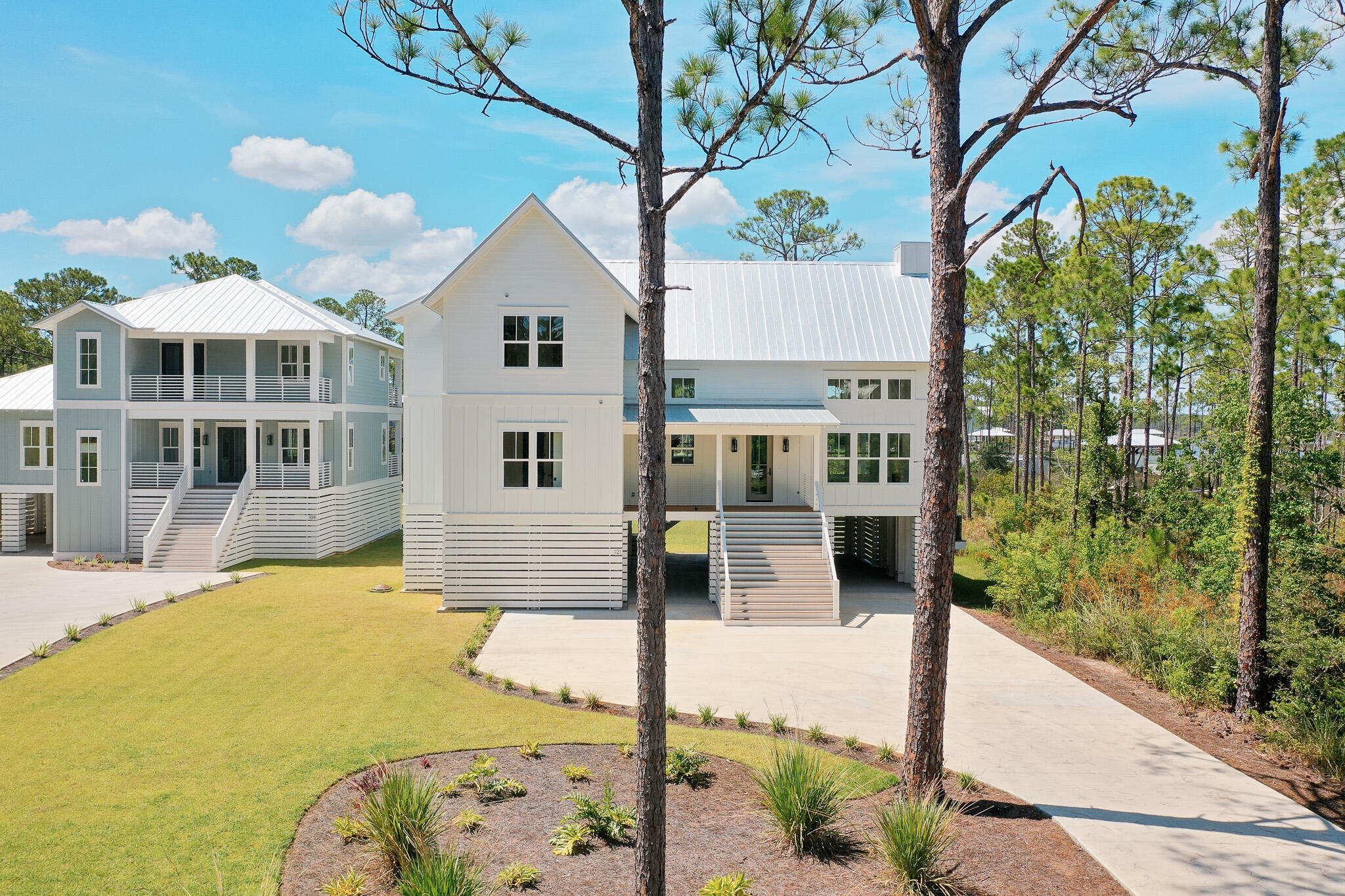 Property Photo: 121 W Nursery Road FL 32459