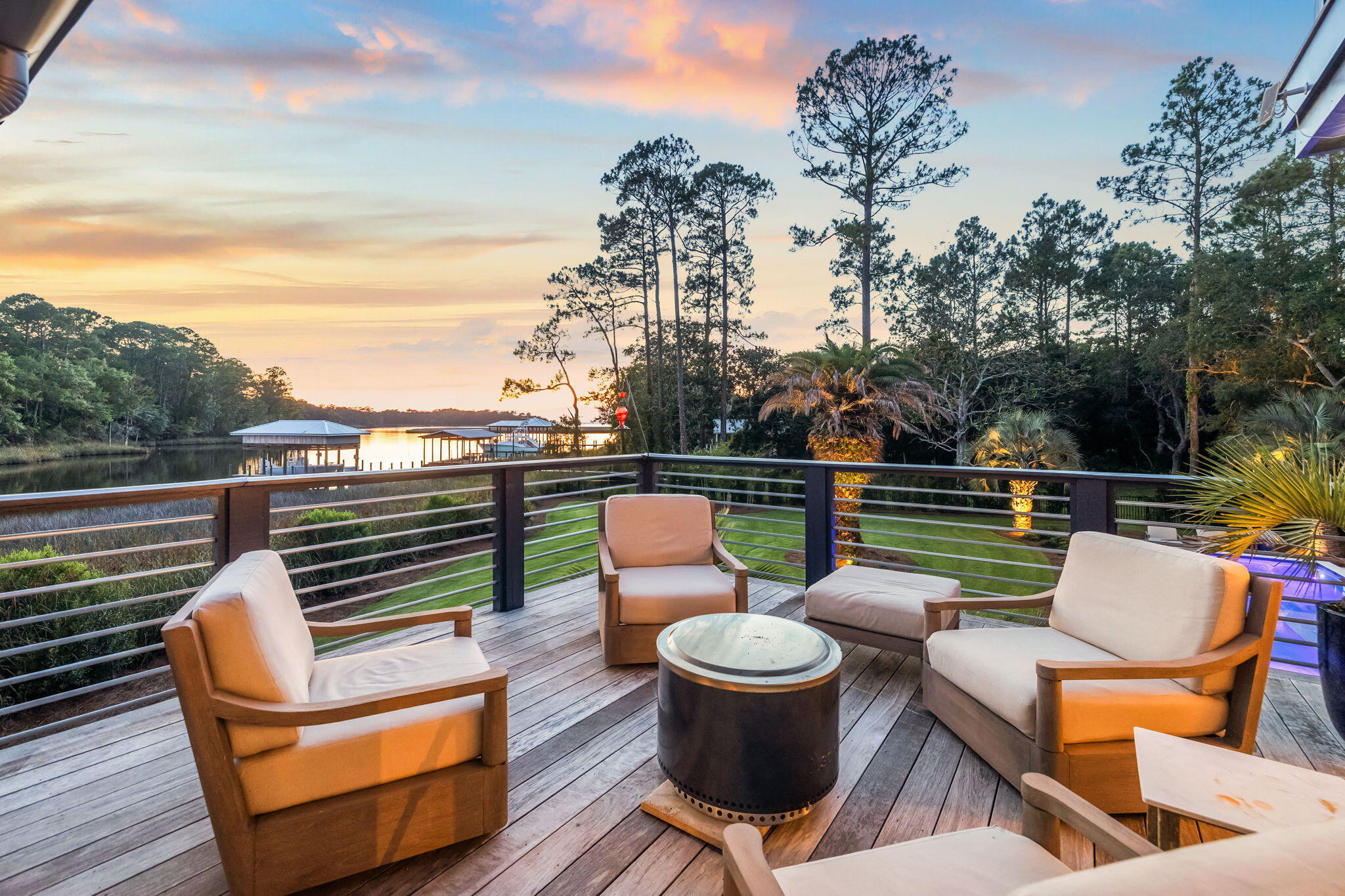 Property Photo: 683 Eden Drive FL 32459