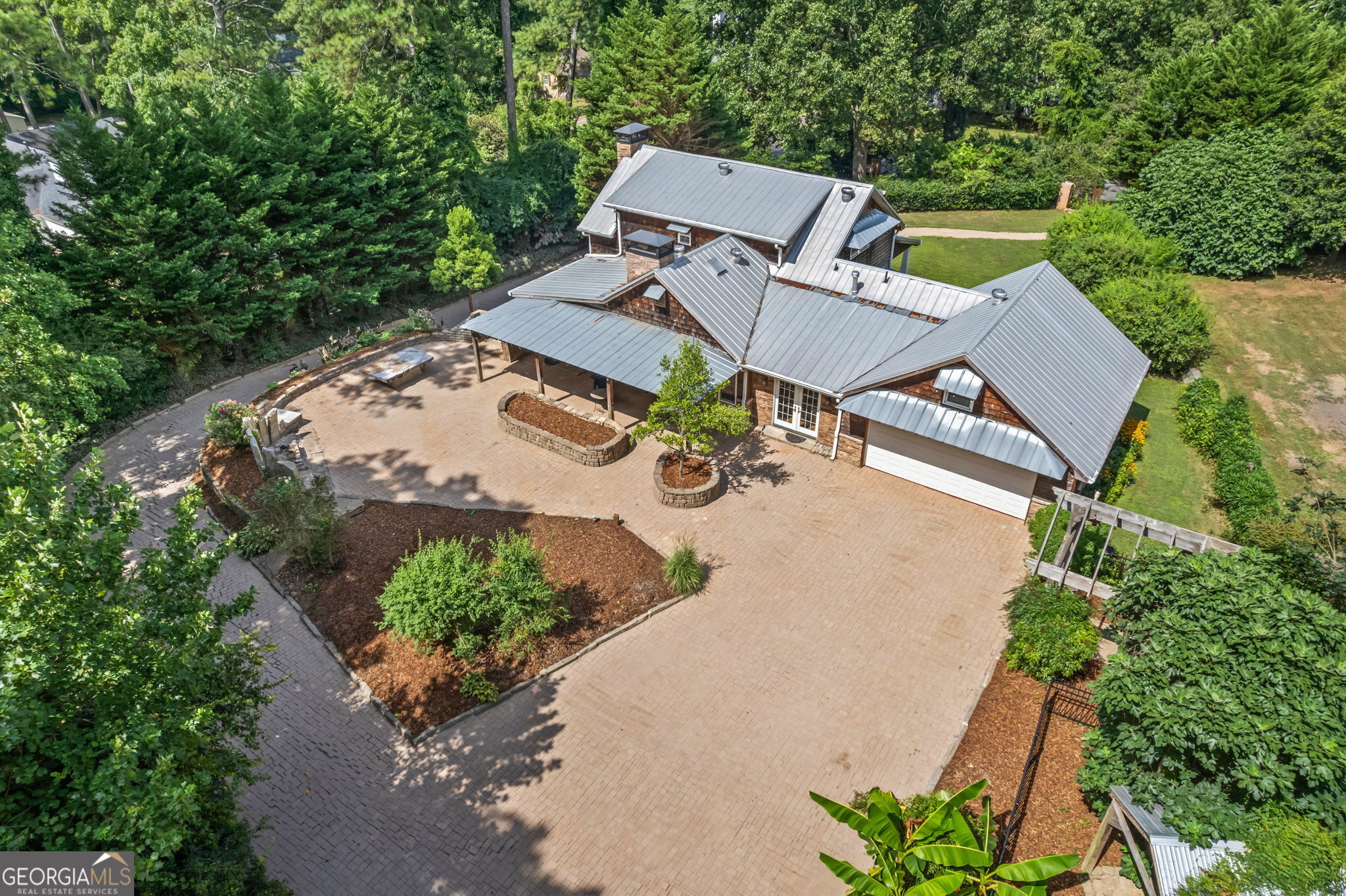 Property Photo: 5041 Waterford Drive SW GA 30126
