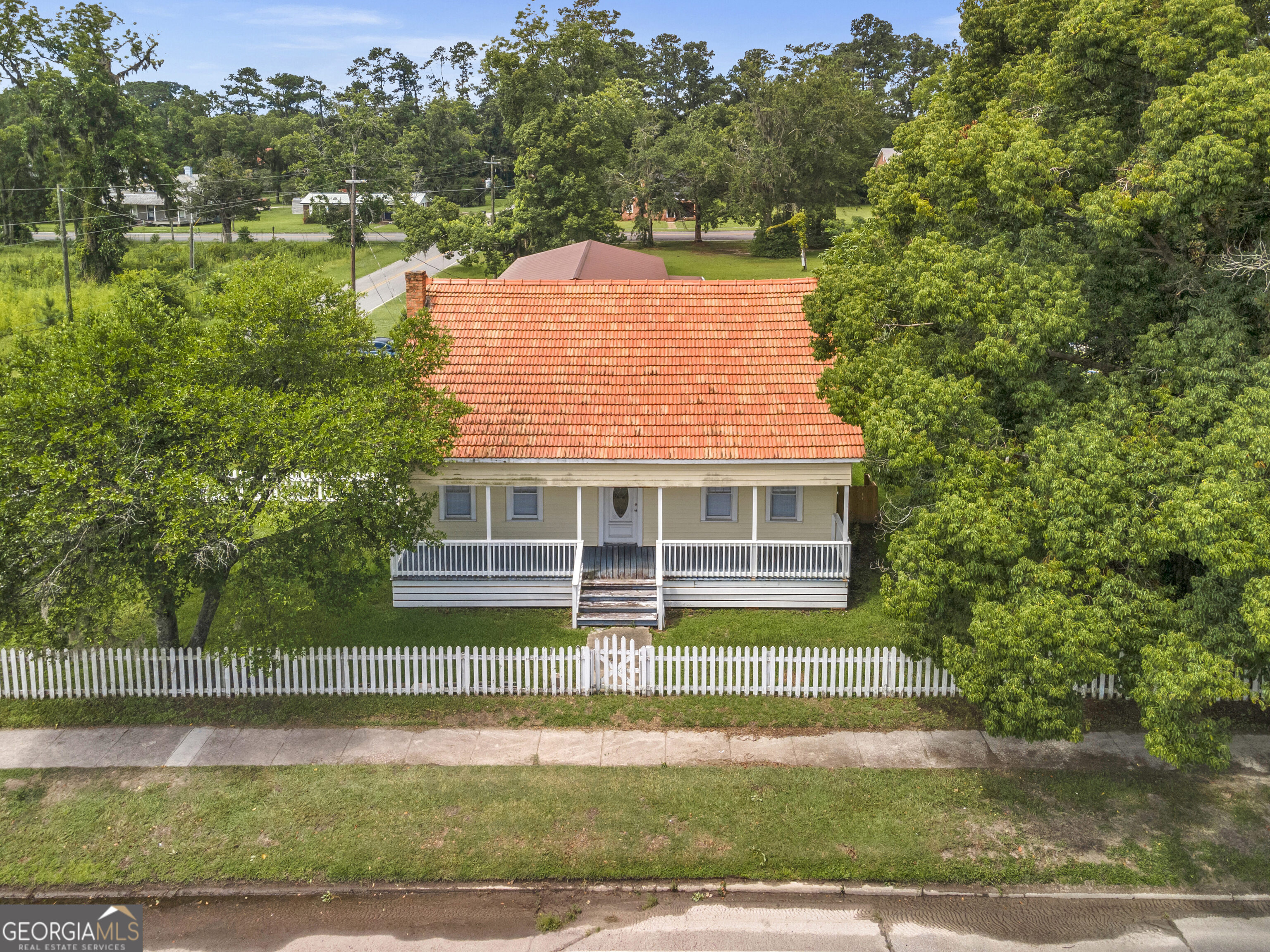Property Photo: 20 N Church Street GA 31316