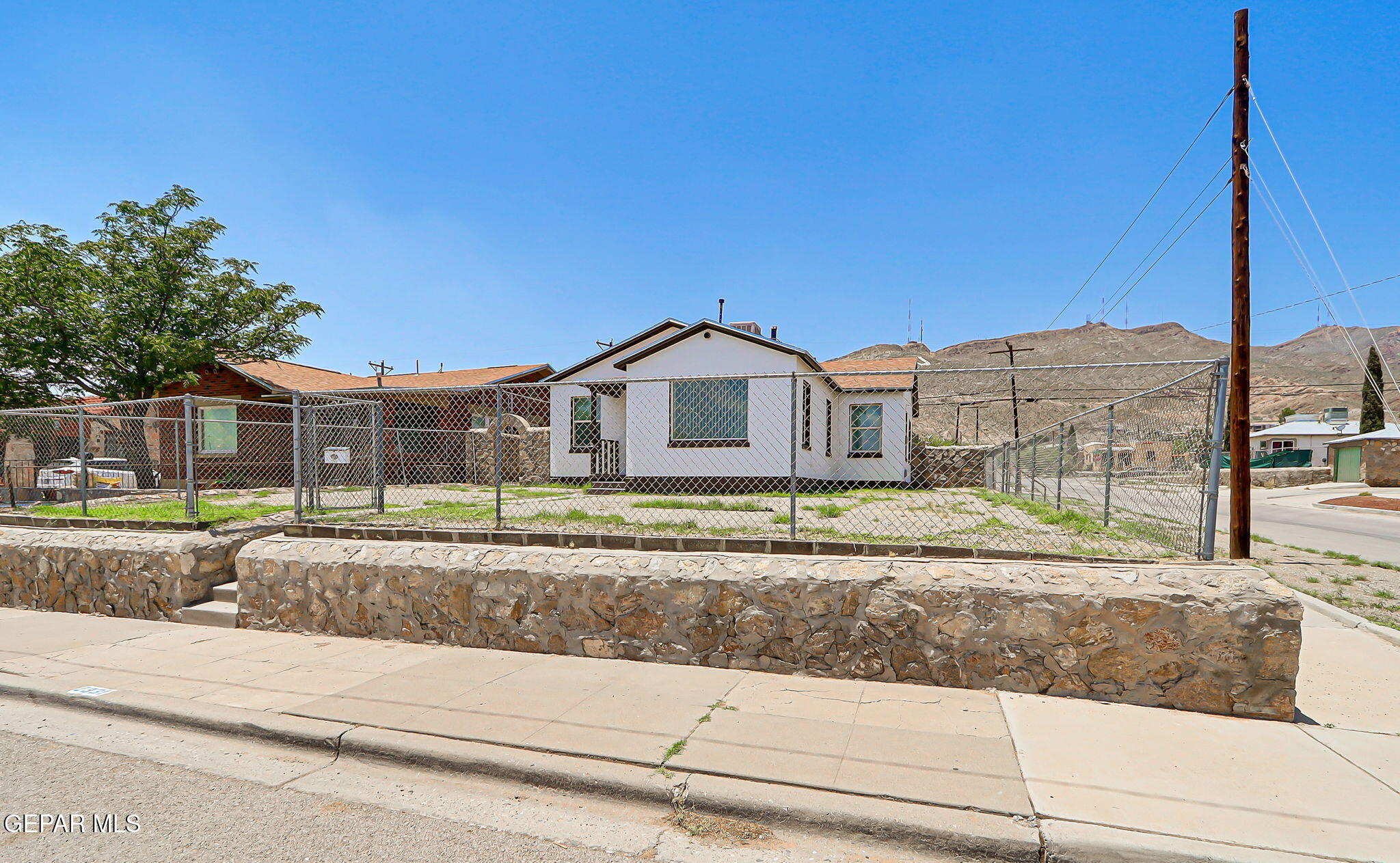 Property Photo: 2331 Grant Avenue TX 79930