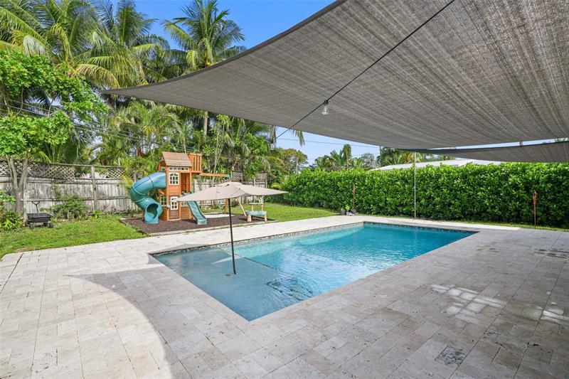 Property Photo: 2251 SW 33rd Ave FL 33312
