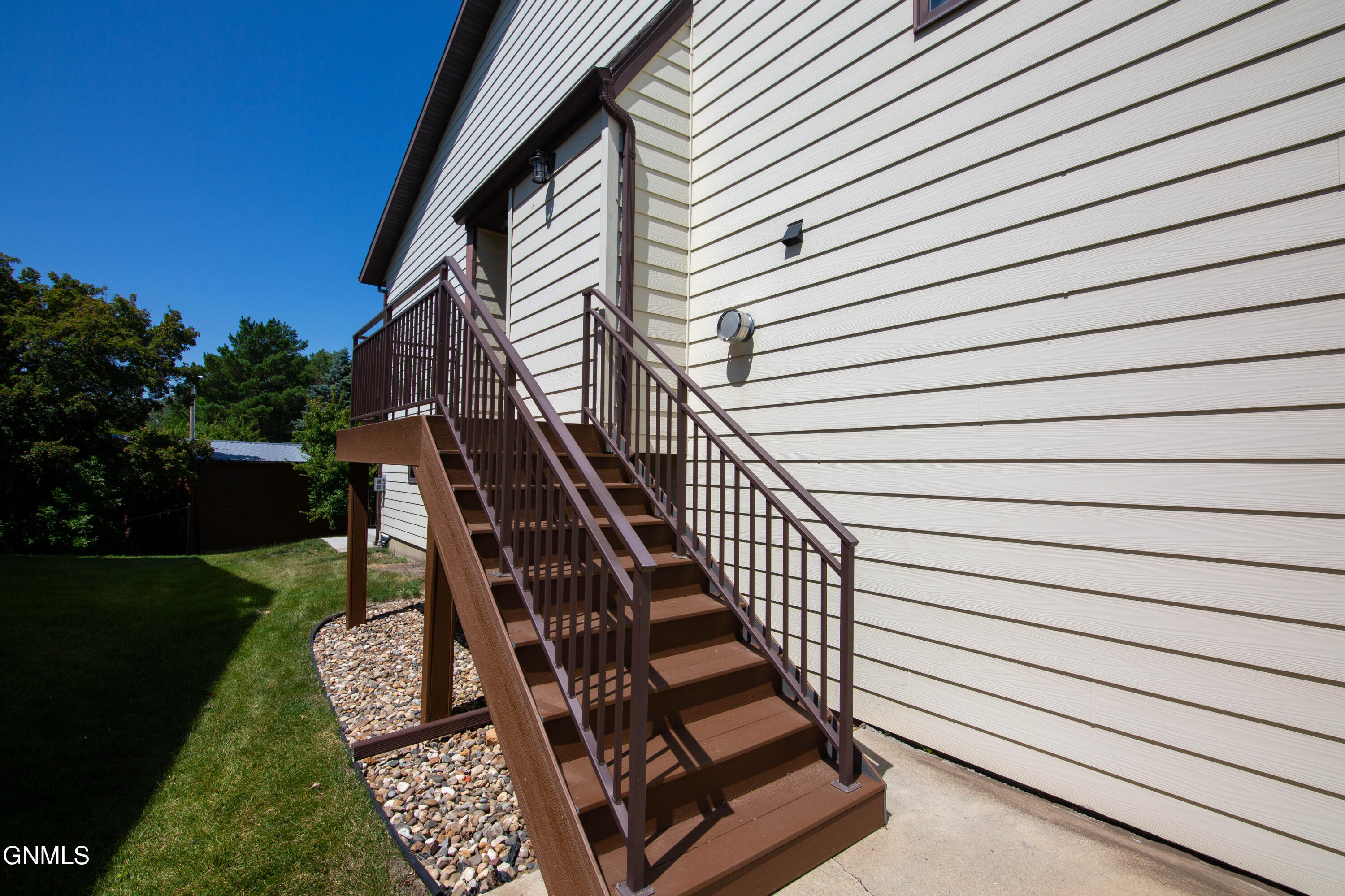 Property Photo:  1086 Westwood Street  ND 58504 