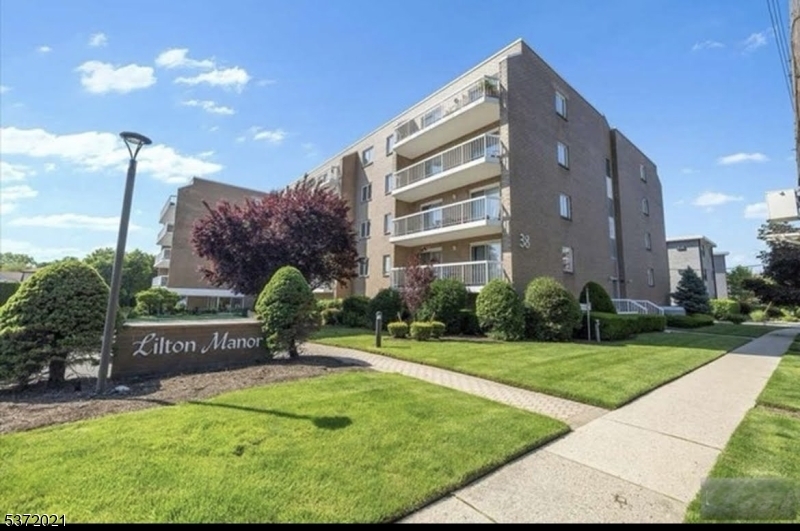 Property Photo: 38 Moonachie Rd 315 NJ 07601