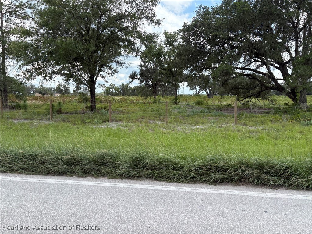 Property Photo: 900 County Road 731 FL 33960
