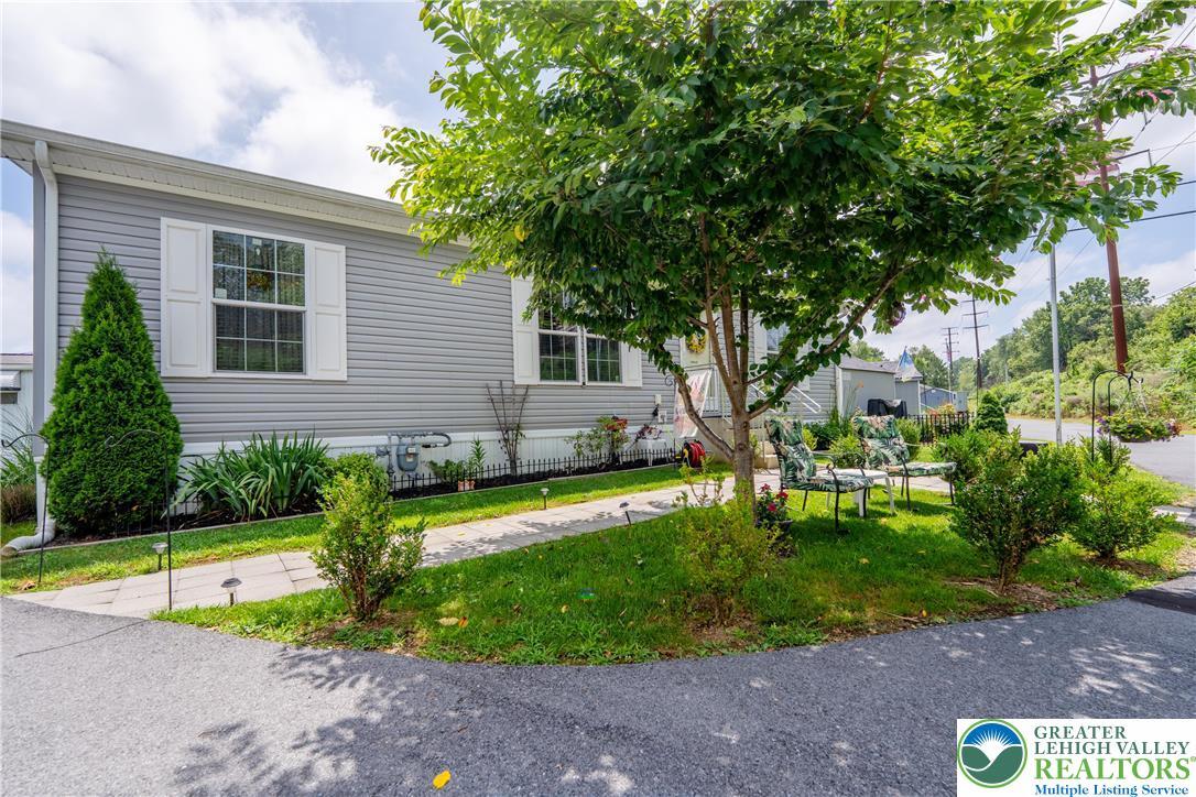 Property Photo:  7419 Lincoln Lane  PA 18087 