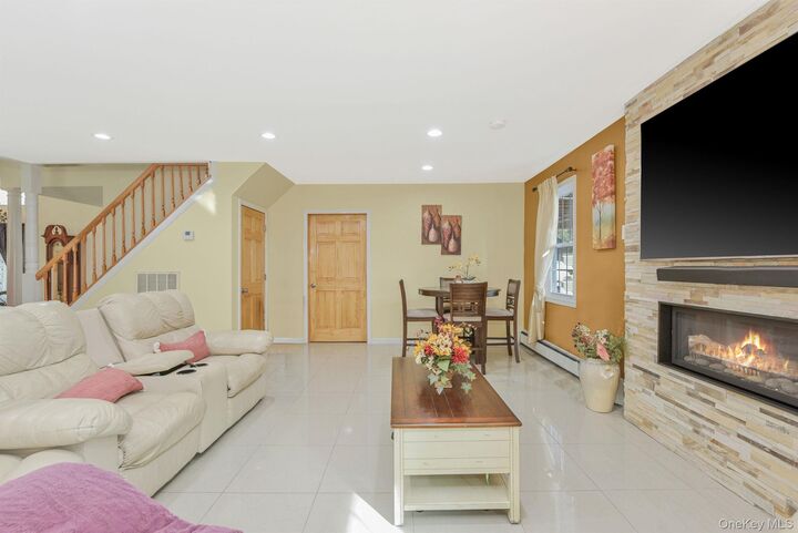 Property Photo:  402 Johnson Avenue  NY 11716 