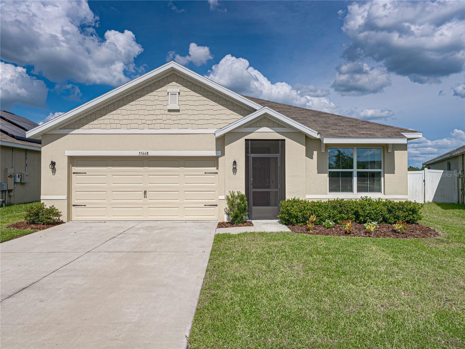 Property Photo: 35668 Burma Reed Drive FL 33541