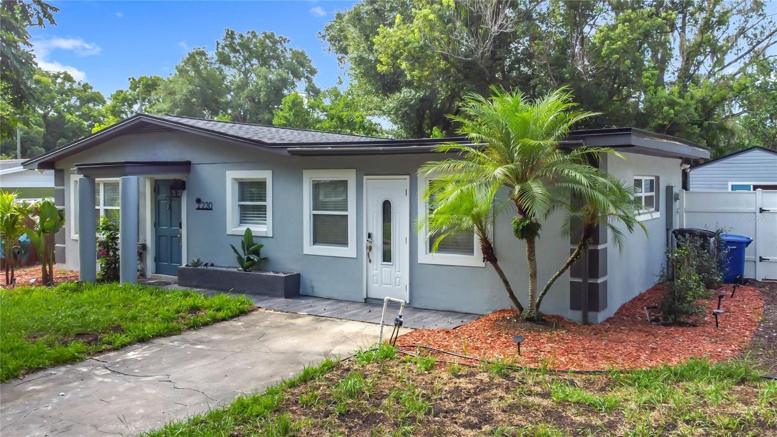 Property Photo: 230 S Embrey Drive FL 32707