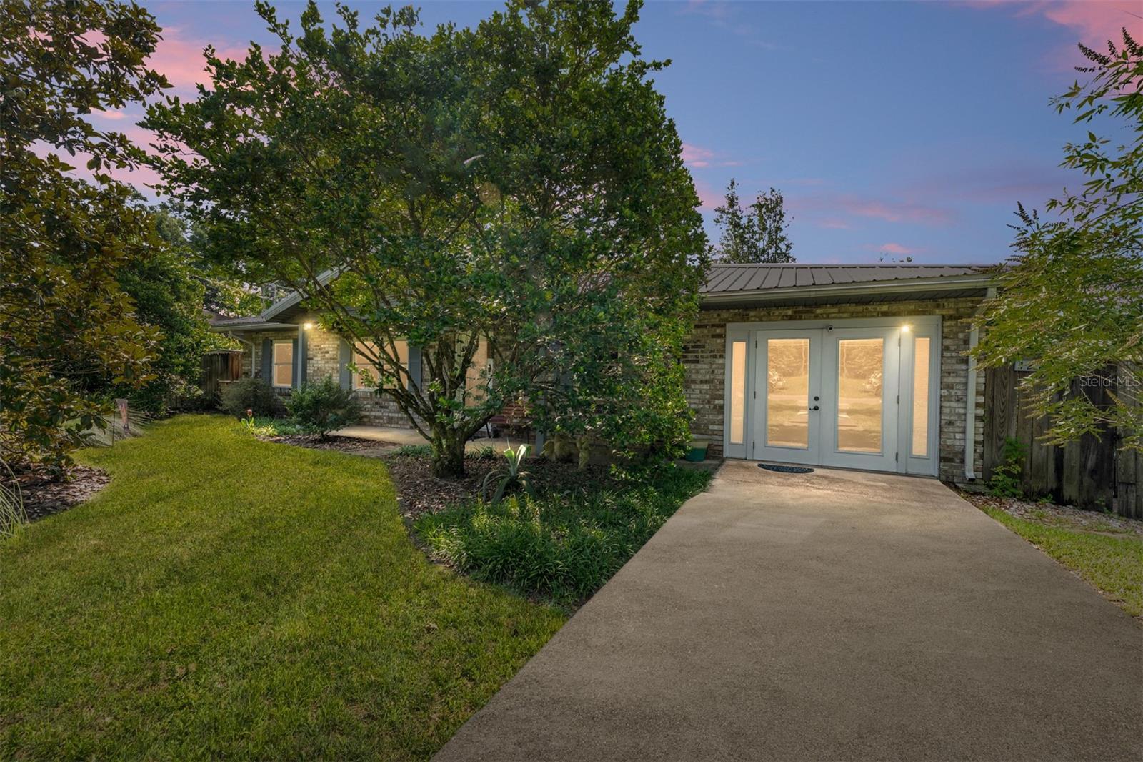 Property Photo: 12121 NW 148th Place FL 32615