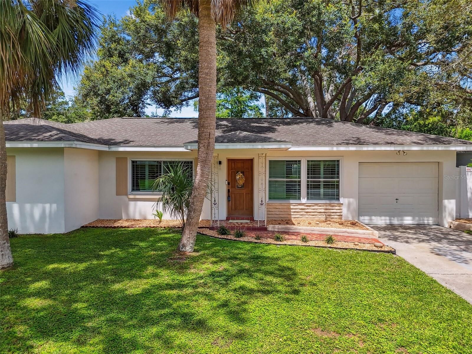 Property Photo:  16 N Comet Avenue  FL 33765 