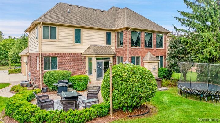 Property Photo: 1167 Autumnview Drive MI 48307 6061