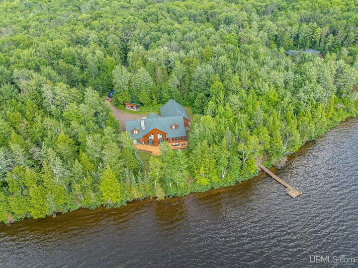 6448 Lakeshore Drive  Wakefield MI 49968 photo