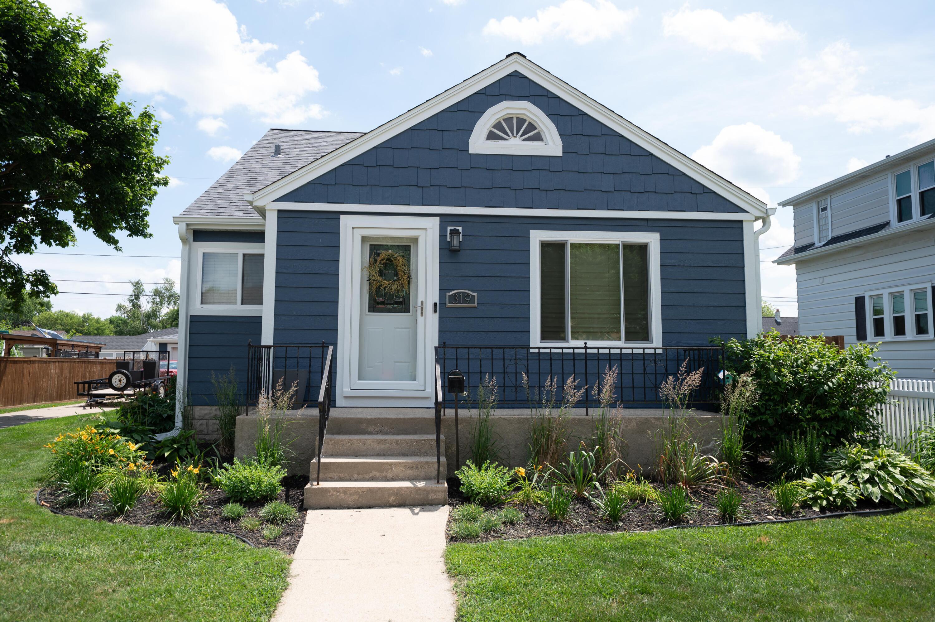 Property Photo: 319 Marshall Ave WI 53172