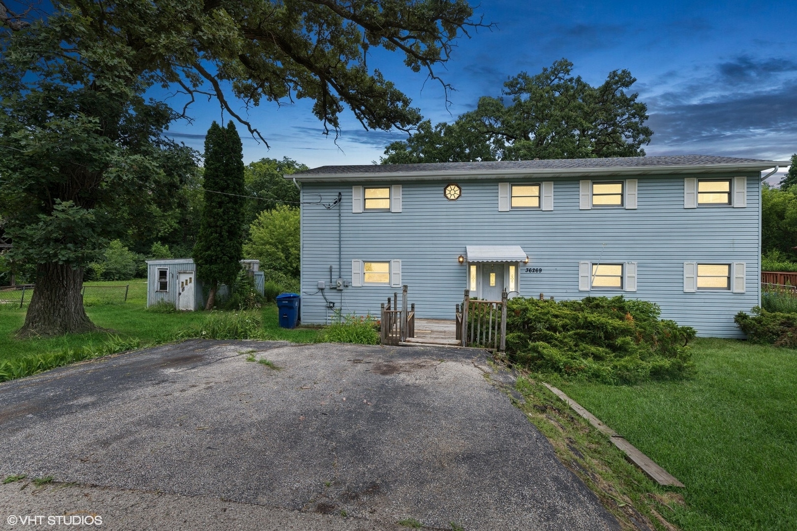 Property Photo: 36269 N Eagle Court IL 60041