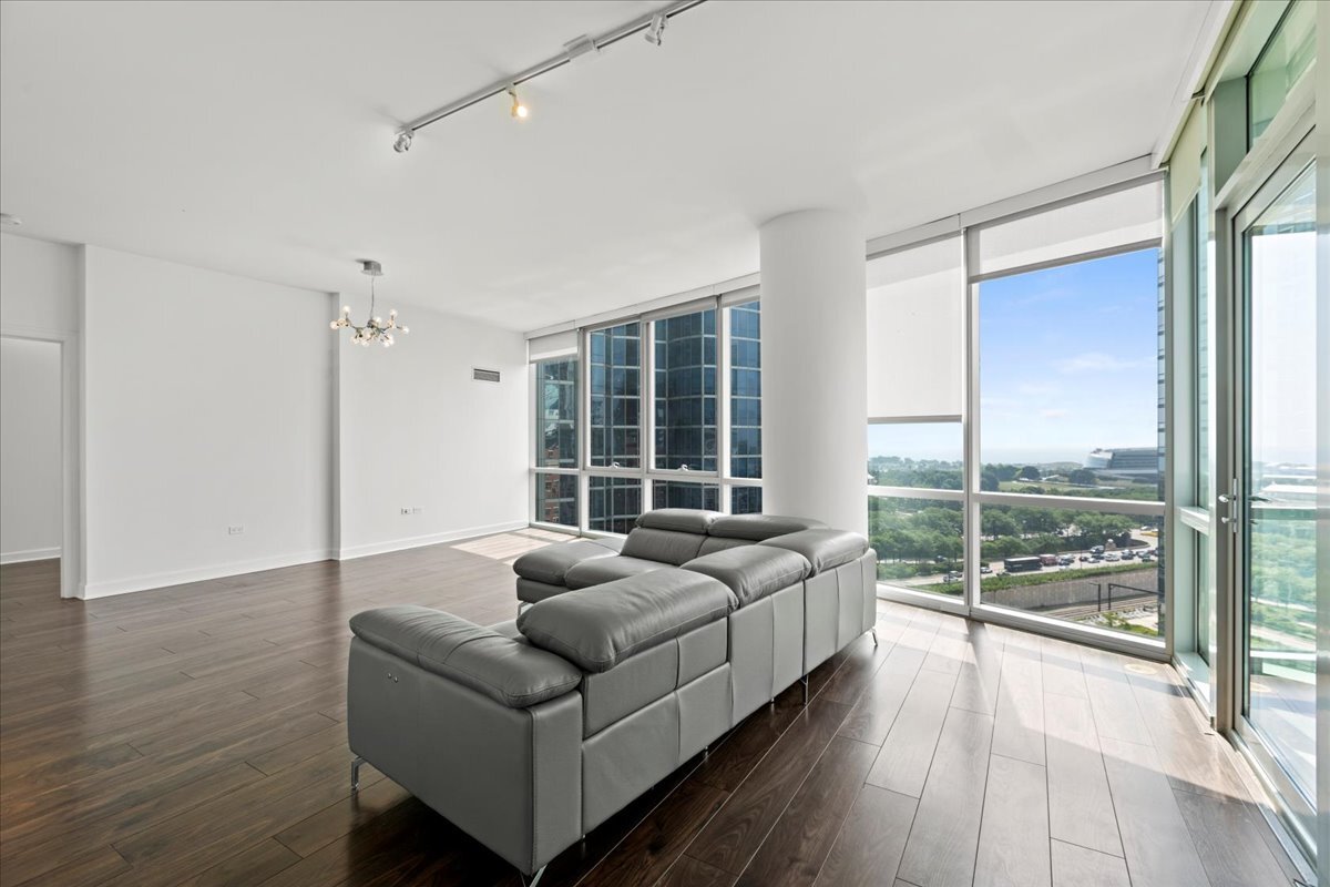 Property Photo:  1201 S Prairie Avenue 1405  IL 60605 