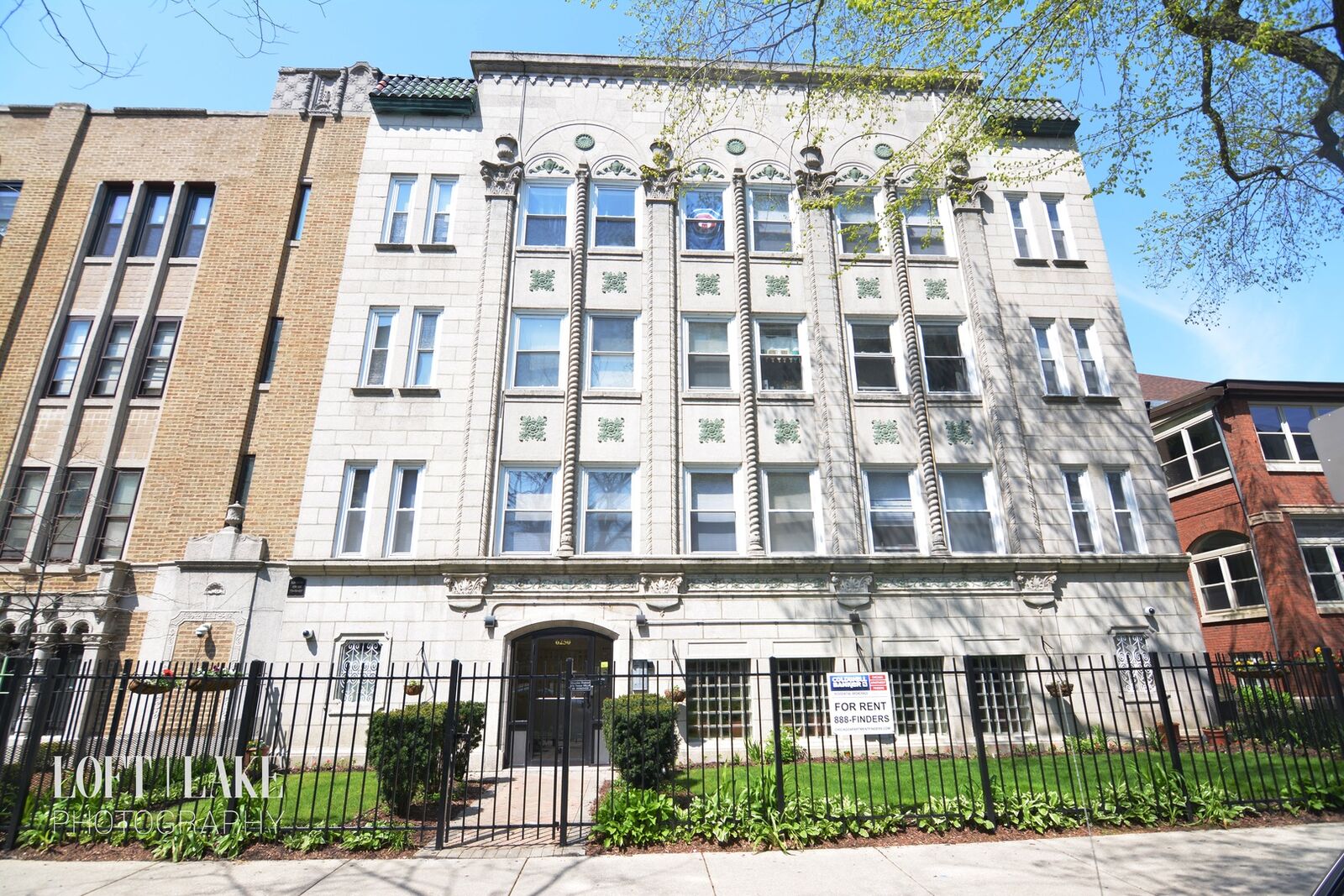 Property Photo: 6250 N Winthrop Avenue 205 IL 60660