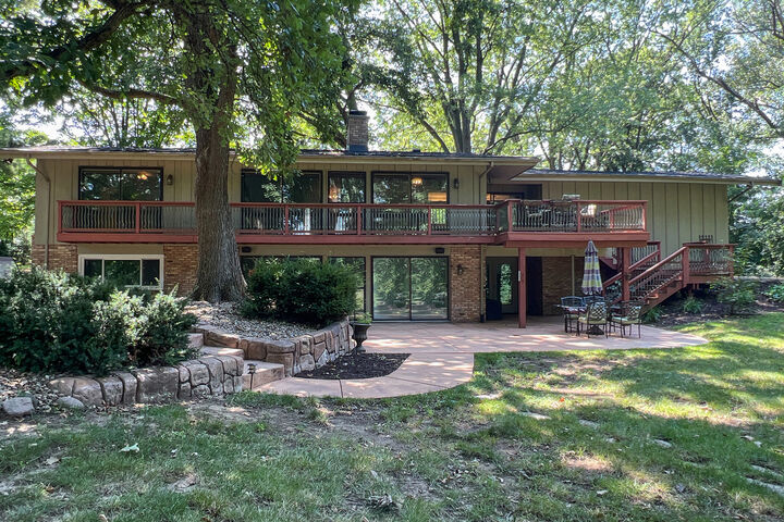 Property Photo: 17 Timberlake Road IL 61704