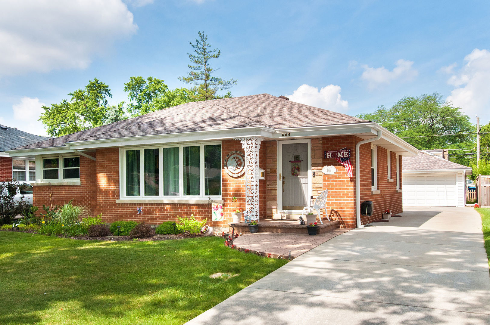 Property Photo:  404 N Elmhurst Avenue  IL 60056 