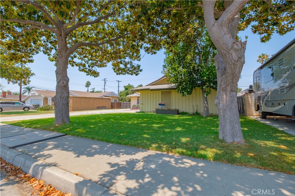 Property Photo:  8841 California Ave  CA 92503 