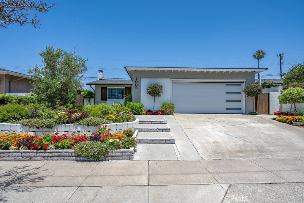 Property Photo:  1005 Driftwood Avenue  CA 90740 