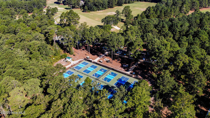 Property Photo:  91 Lamplighter Village Drive  NC 28374 