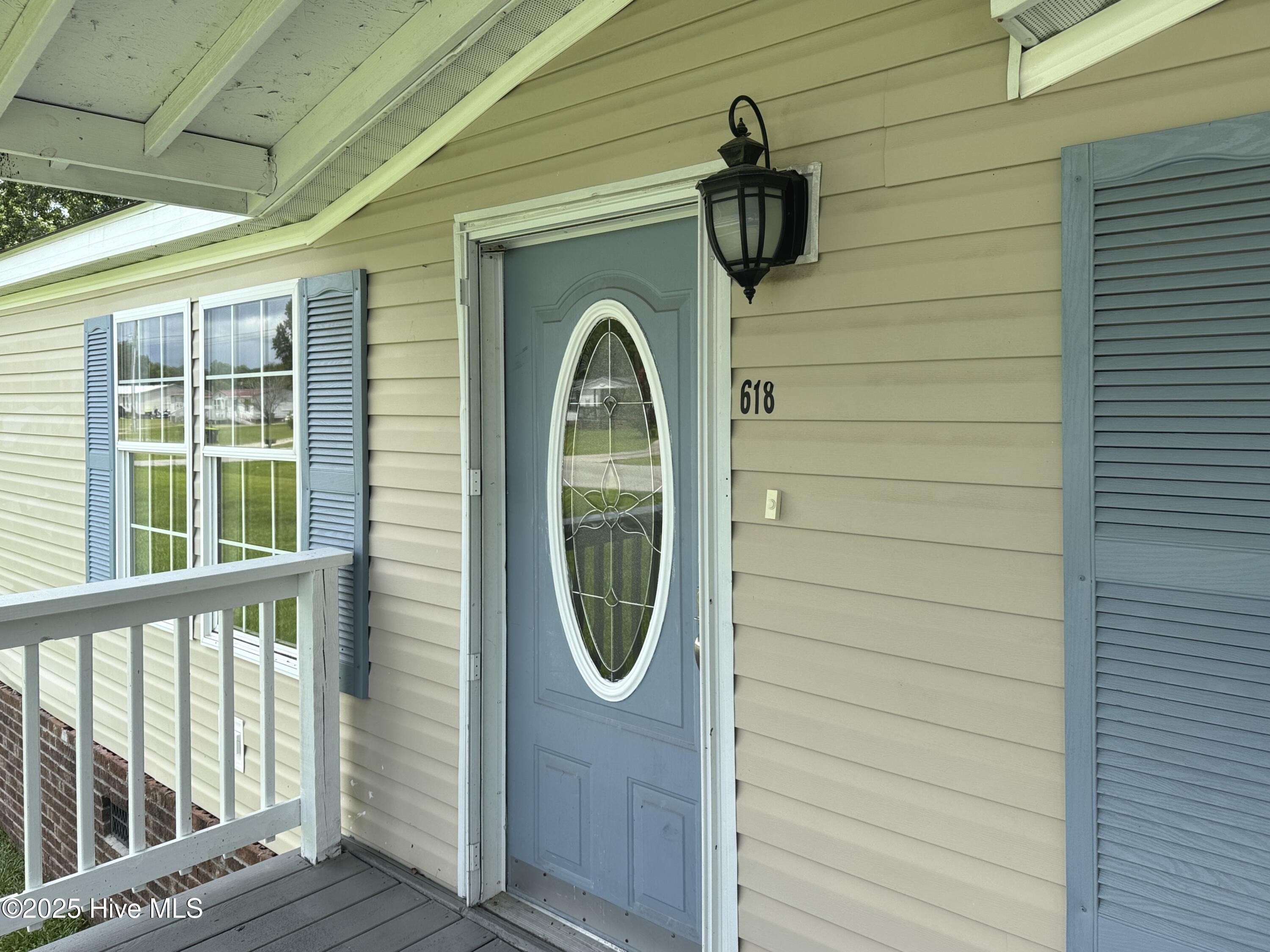 Property Photo: 618 Maynard Boulevard NC 28546