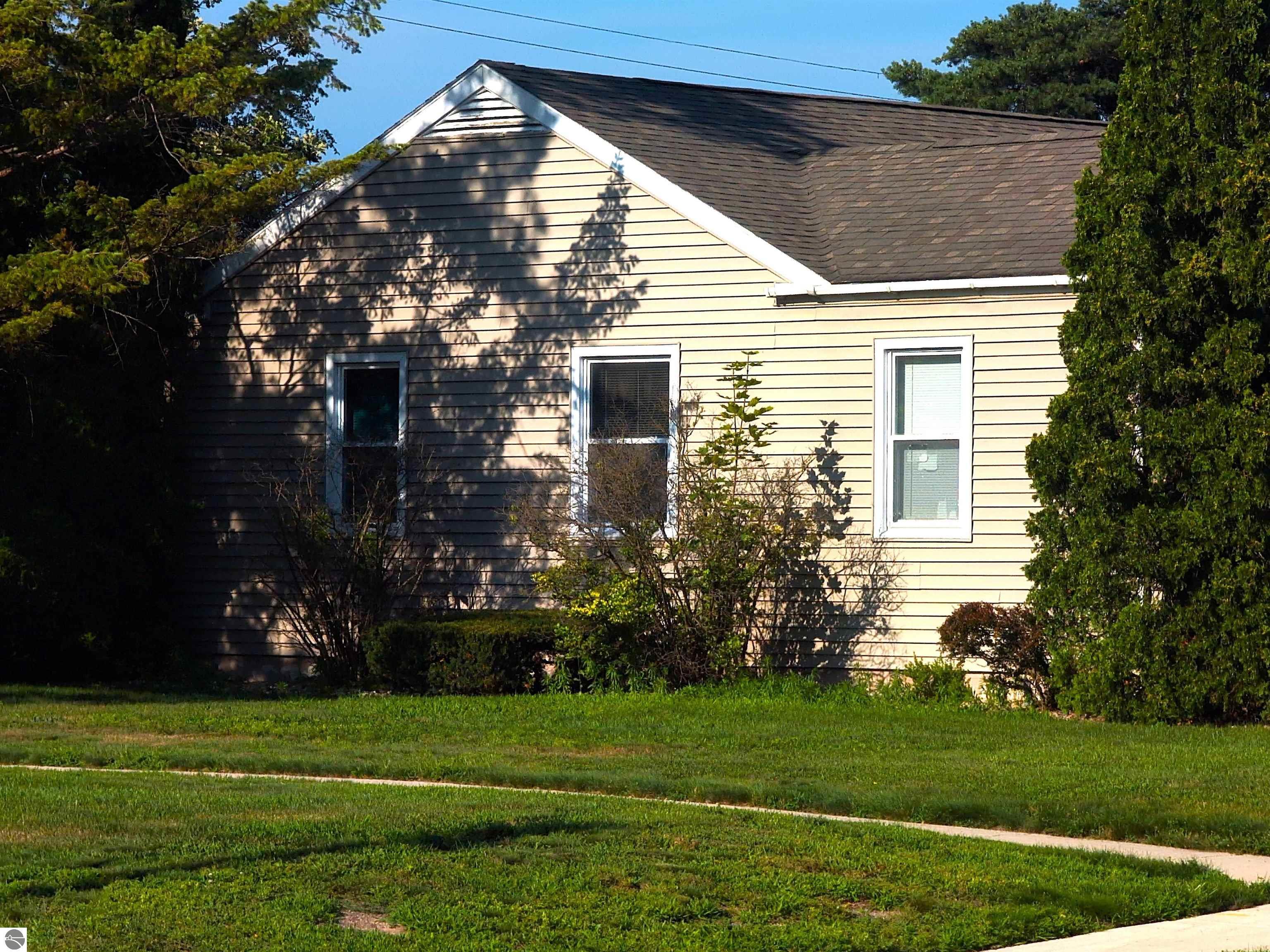 Property Photo: 1201 North Drive MI 48858