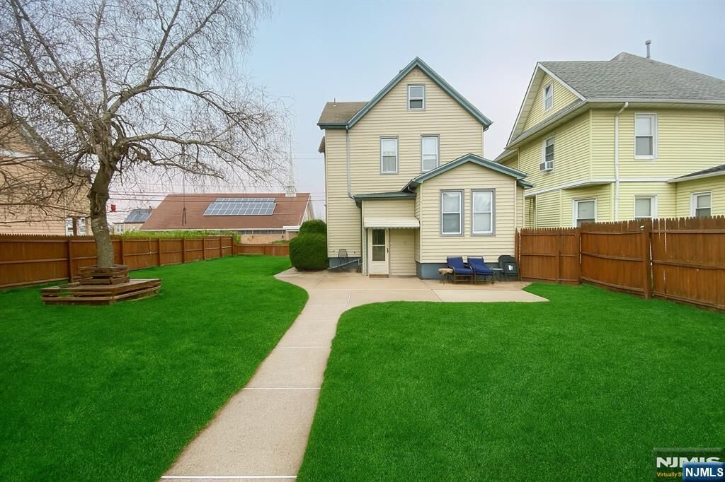 Property Photo:  96 Washington Street  NJ 07644 