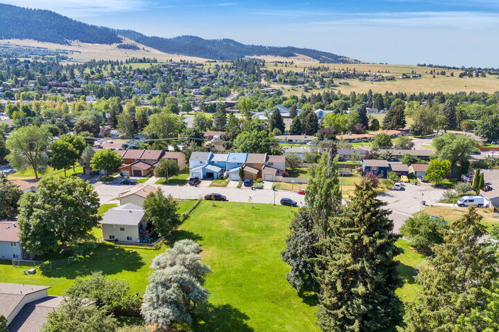 Property Photo: 12 Russell Court S MT 59801
