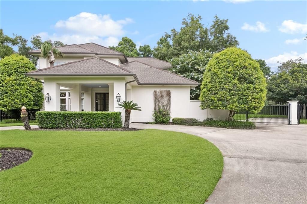 Property Photo:  32 English Turn Drive  LA 70131 