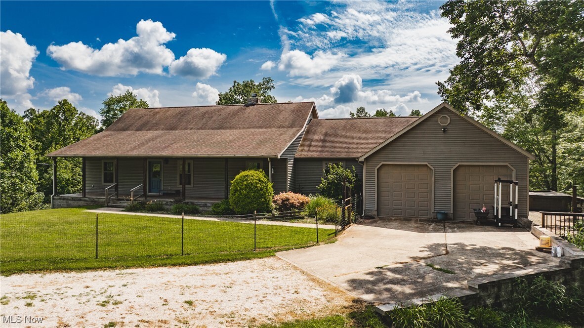 Property Photo: 200 Breezy Acres Lane WV 26180