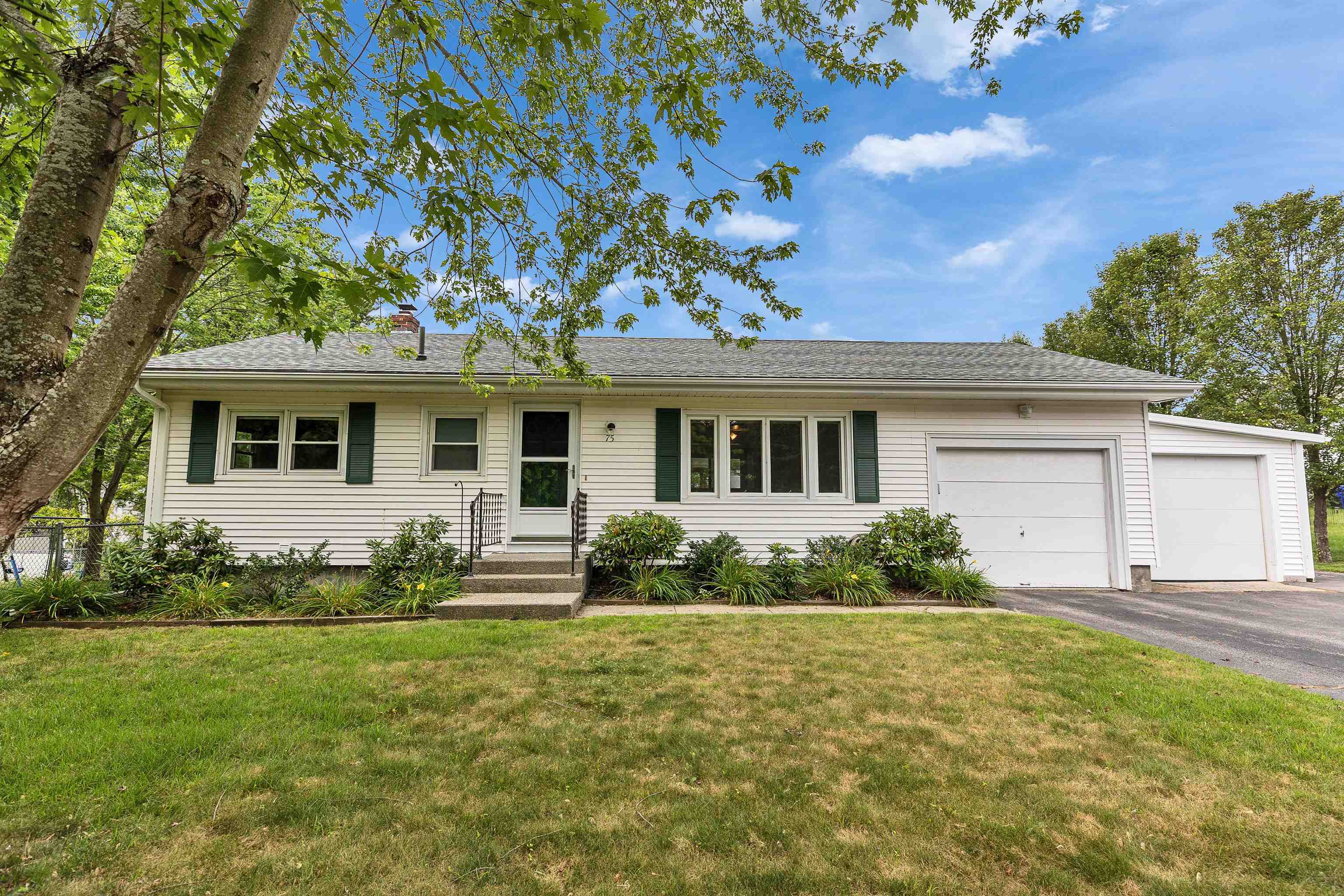 Property Photo: 75 Melendy Road NH 03051