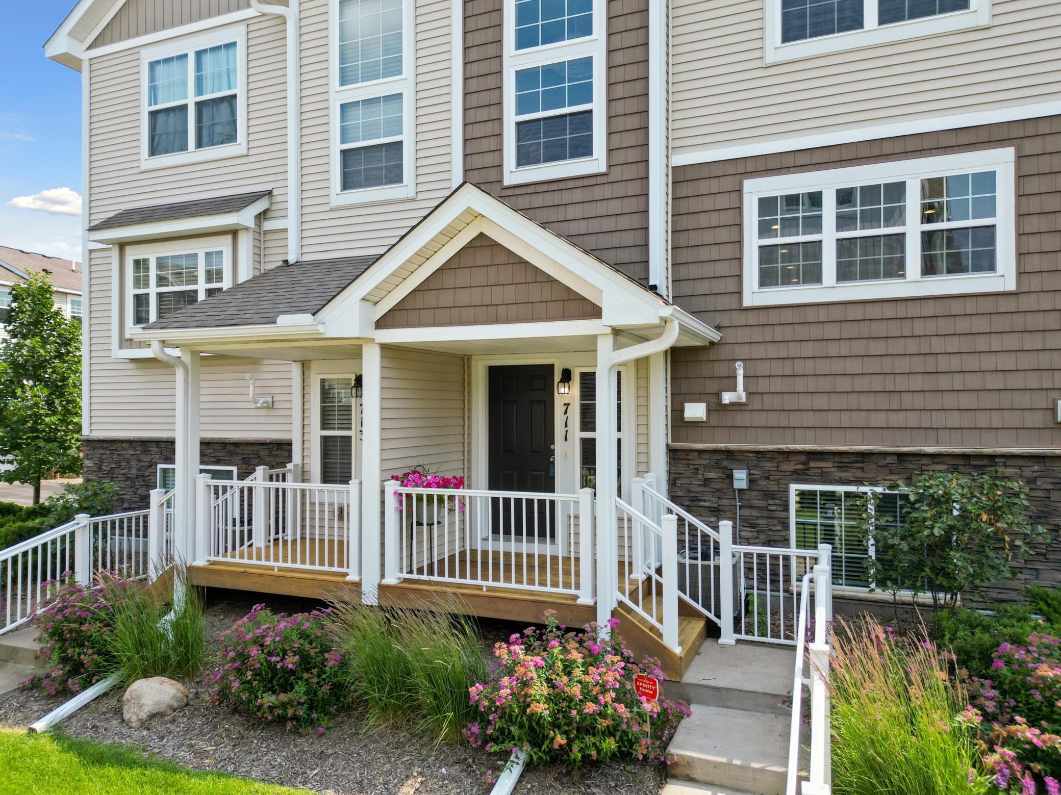 Property Photo: 711 Eagle Court MN 55014