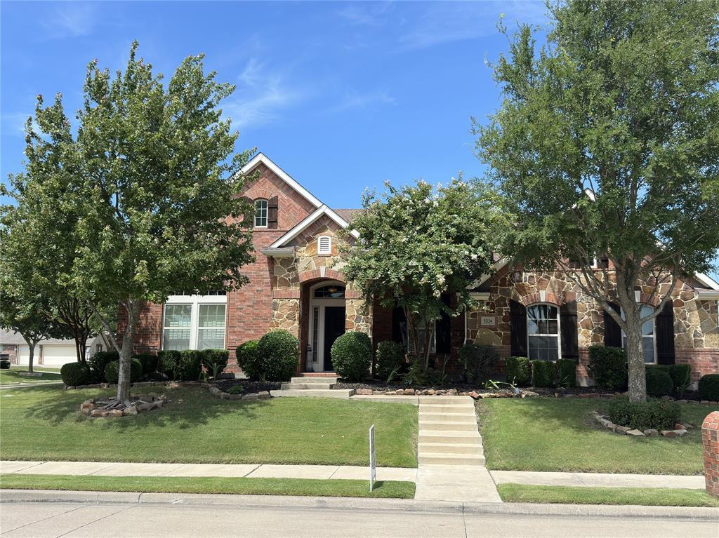 Property Photo: 3226 Burnet Circle TX 75032