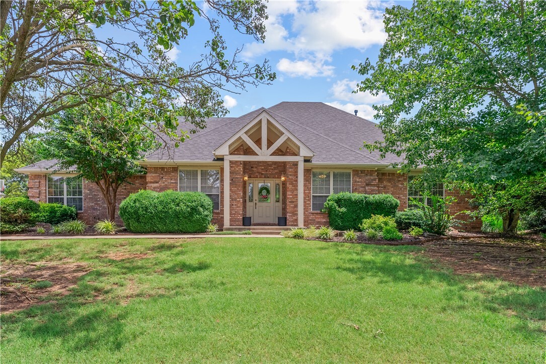 Property Photo:  1932 N Hartford Drive  AR 72701 
