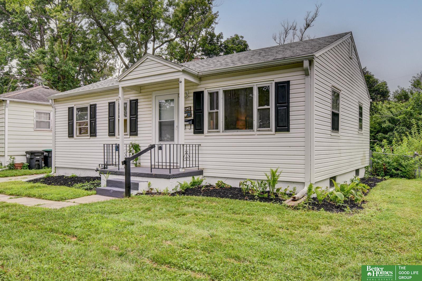 Property Photo:  3822 N 65 Street  NE 68104 