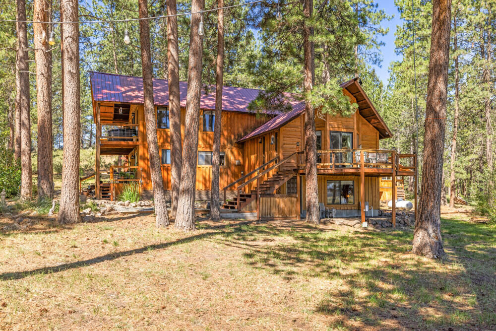 Property Photo:  17707 Skeen Ranch Road  OR 97639 