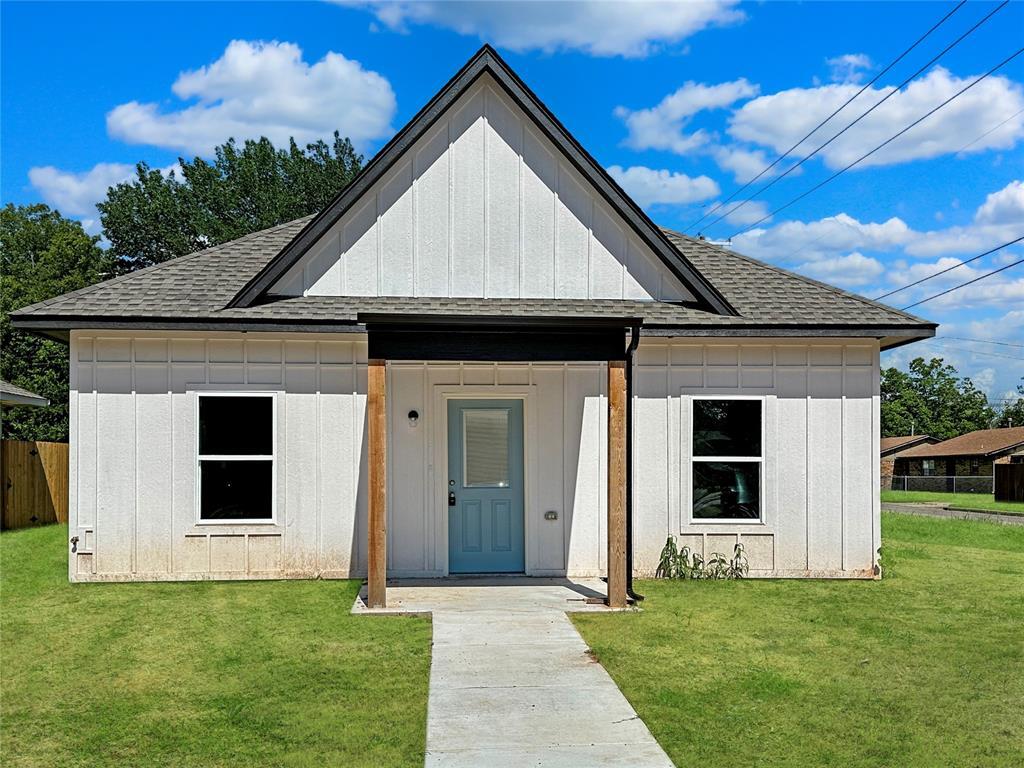 Property Photo: 201 SW 17th Street OK 73501