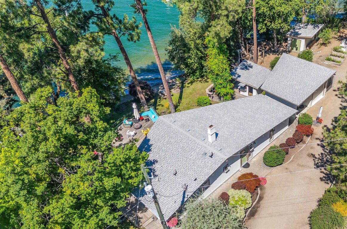 Property Photo: 12110 Trewhitt Road W BC V4V 2A6