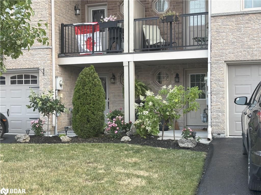 Property Photo: 175 Stanley Street Street 37 ON L4M 0G2