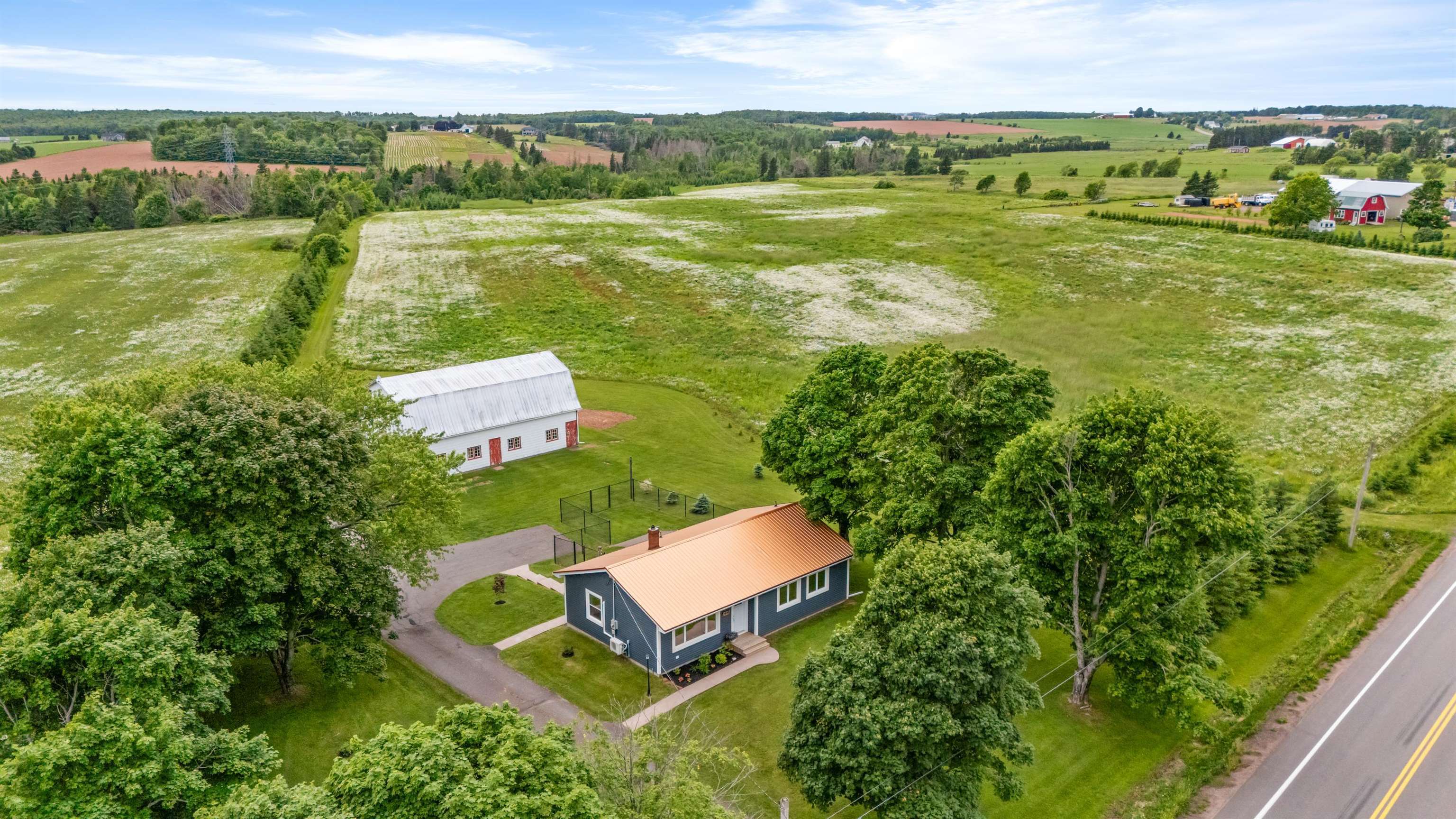 Property Photo: 2095 North York River Rd PE C0A 1H5
