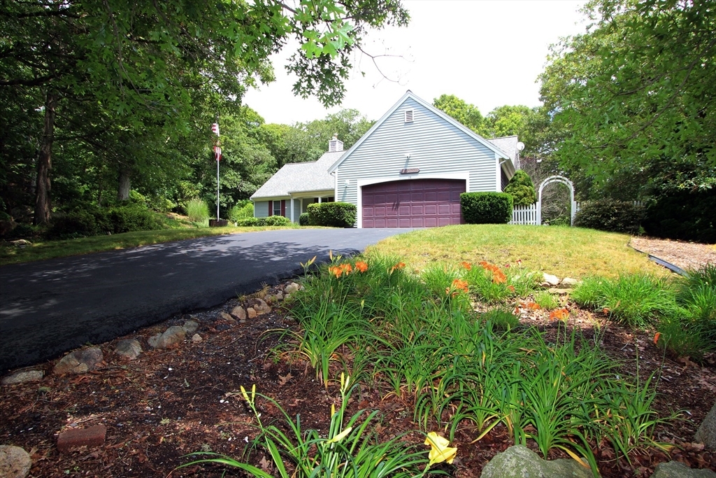 Property Photo:  18 Chickadee Lane  MA 02631 