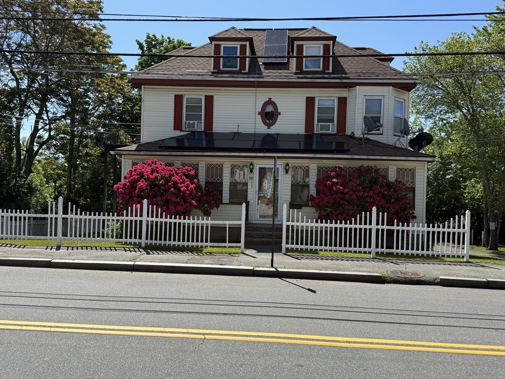 Property Photo:  89 Salem Street  MA 01801 