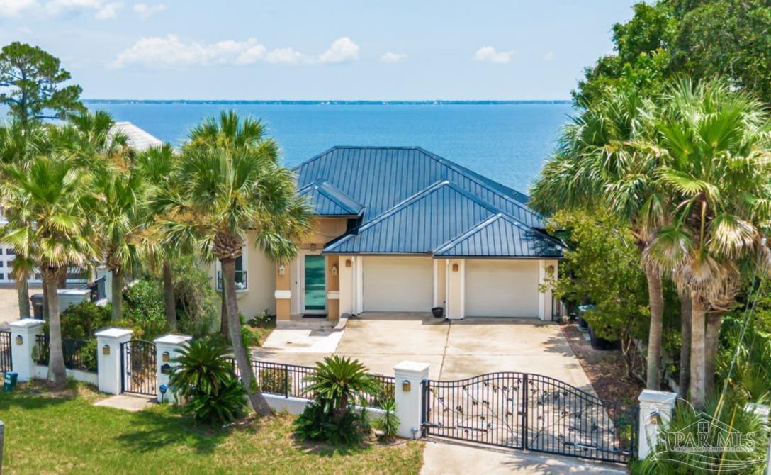 Property Photo:  6480 Scenic Hwy  FL 32504 