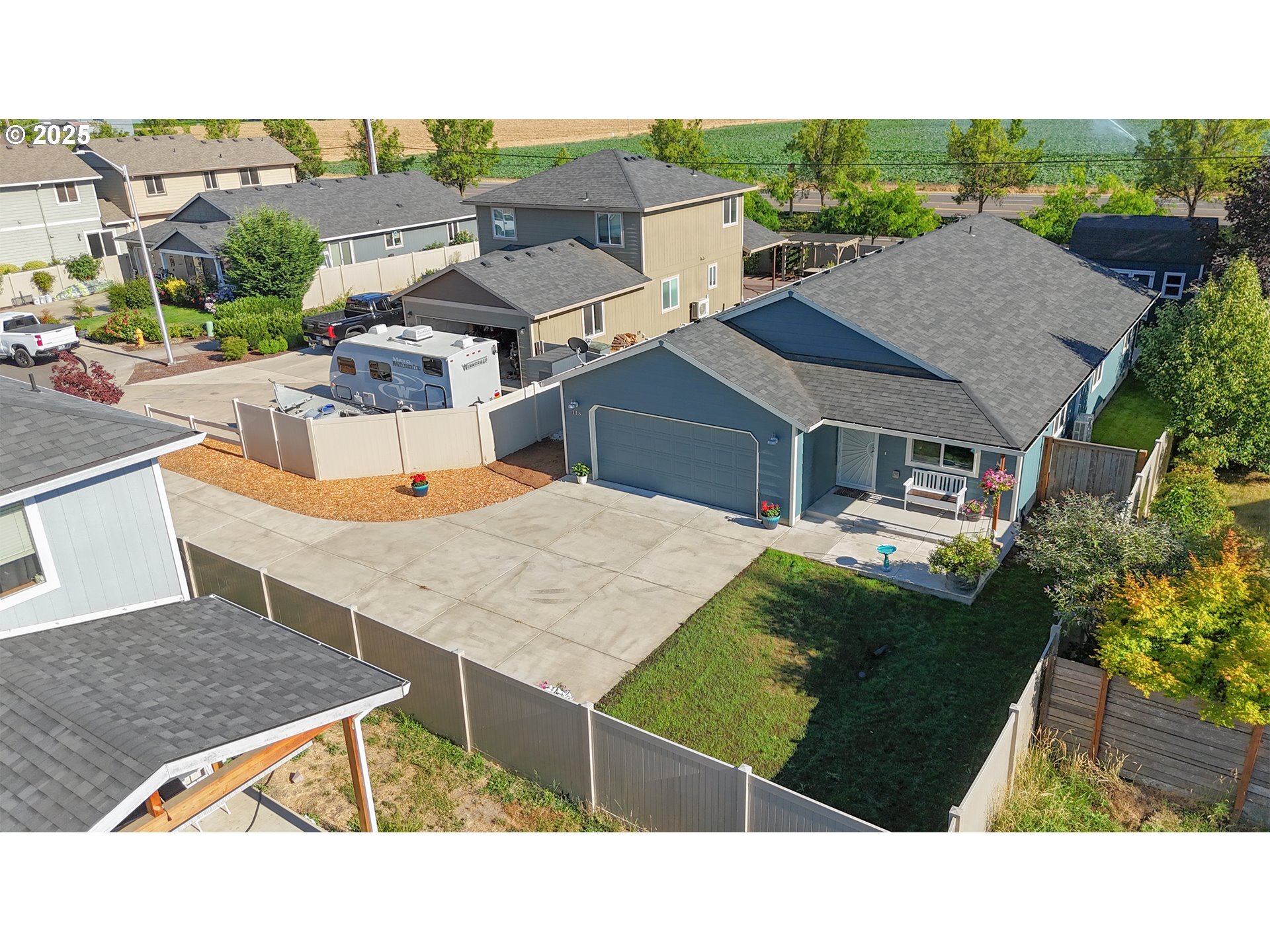 Property Photo:  113 NE Whispering River Ct  OR 97128 